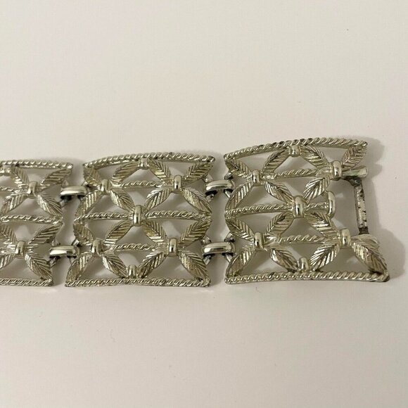 Vintage Coro Pegasus Wide Link Bracelet - Picture 2 of 16